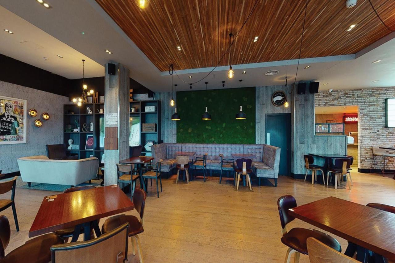 Village Hotel Solihull Extérieur photo