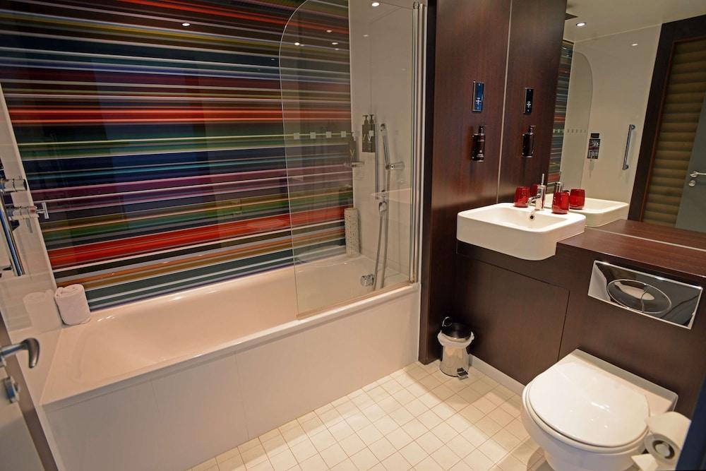 Village Hotel Solihull Extérieur photo