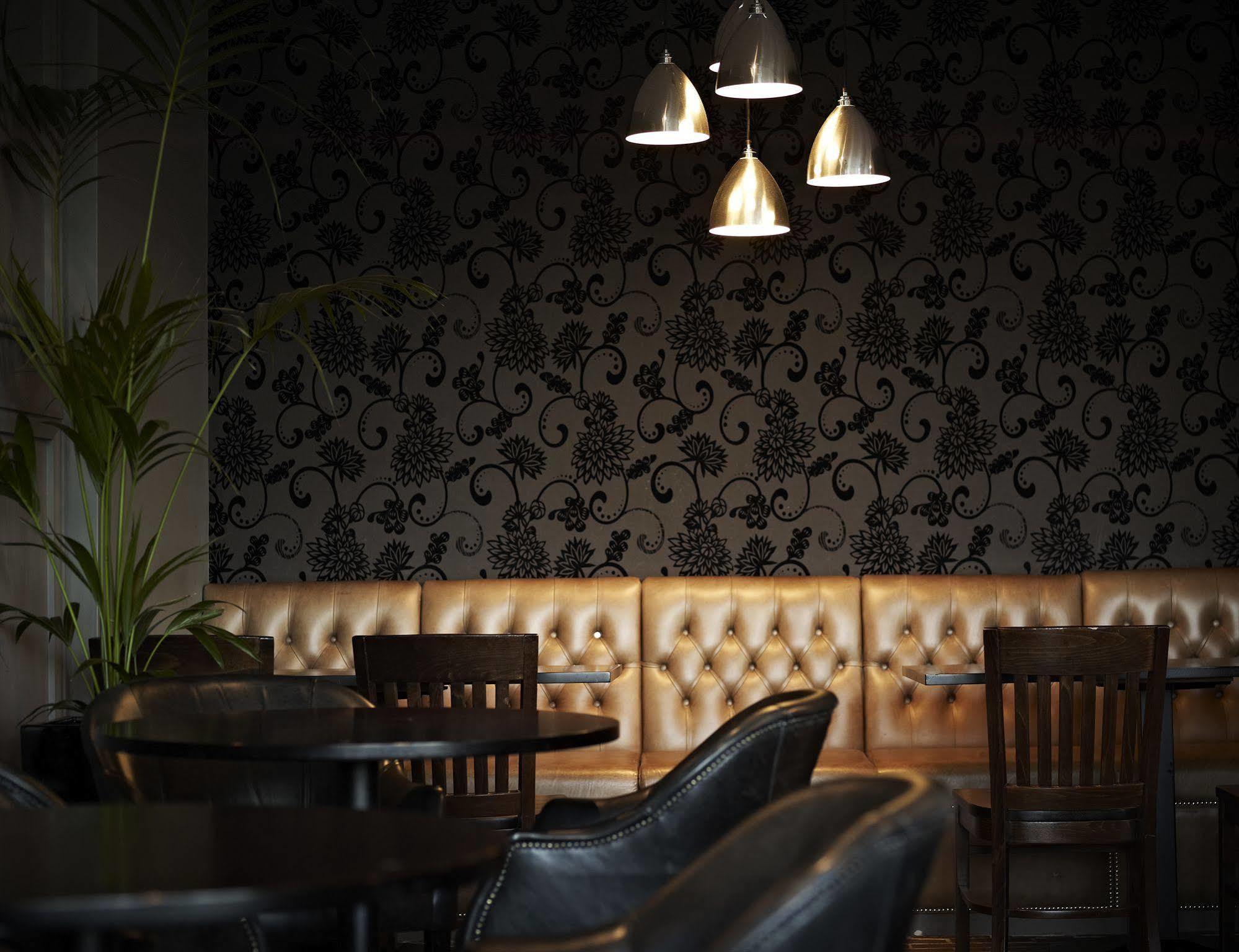 Village Hotel Solihull Extérieur photo